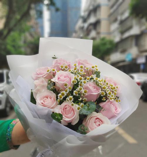 玫瑰花语（深入探究11朵玫瑰的意义）