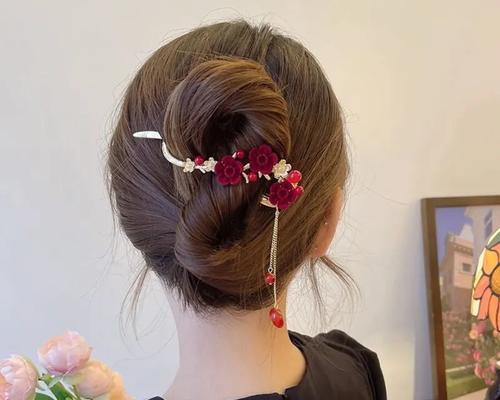 探寻女人高雅气质的花之美（以花为镜，绽放女性高贵典雅之美）