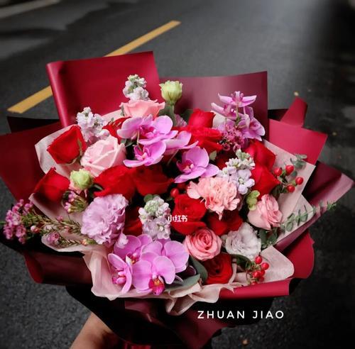 用花朵传递生日快乐的祝福（以鲜花为媒介）