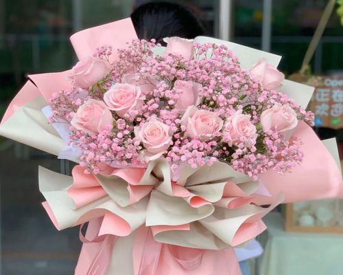 十一朵粉色玫瑰花的含义与象征（探寻粉色玫瑰花所传递的情感与意义）