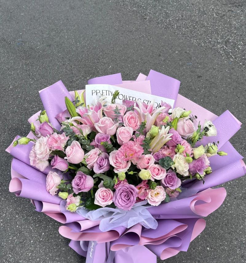 紫色郁金香玫瑰花束代表什么？花语有哪些？