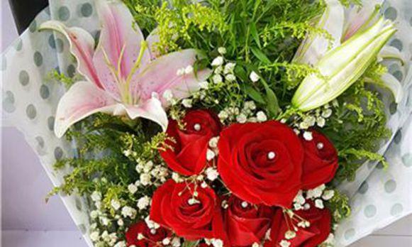 送9朵玫瑰代表什么含义？9朵玫瑰花语详解？
