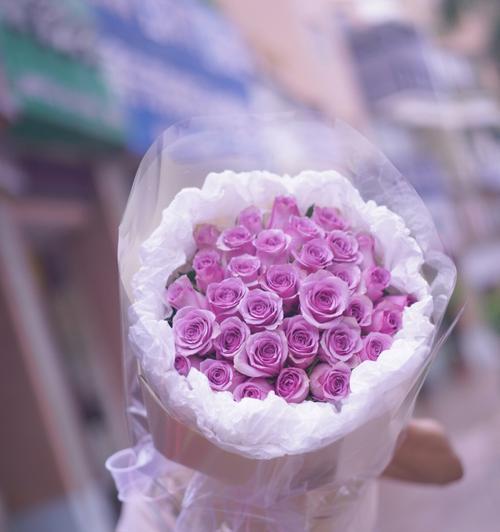 33朵玫瑰代表什么含义？送33朵玫瑰花的特殊意义是什么？