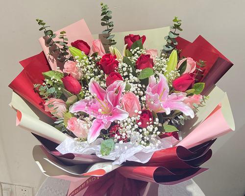 2朵百合花和13朵玫瑰花哪个好