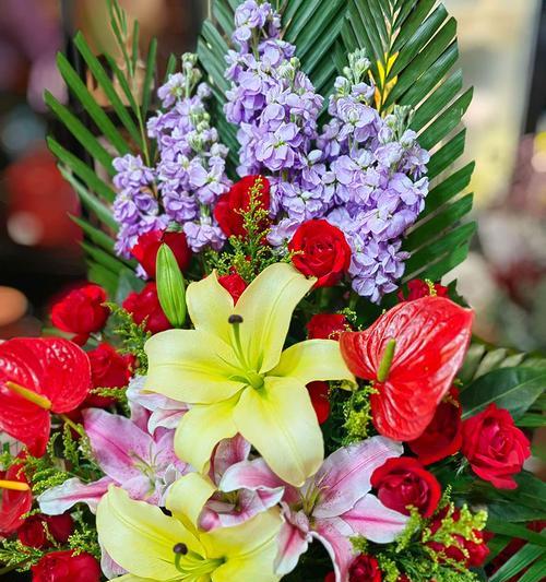 21朵玫瑰花3朵百合花图片欣赏