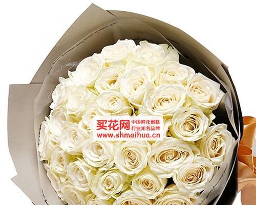 三朵白玫瑰代表什么呀？白玫瑰的花语是什么？