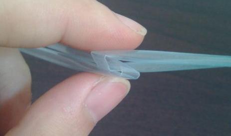 如何编织玫瑰花形状的吸管？