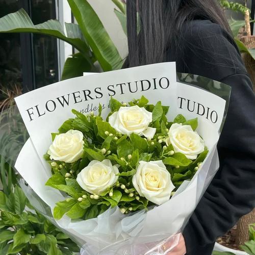 茉莉花衣服的花语是什么？它象征着什么？