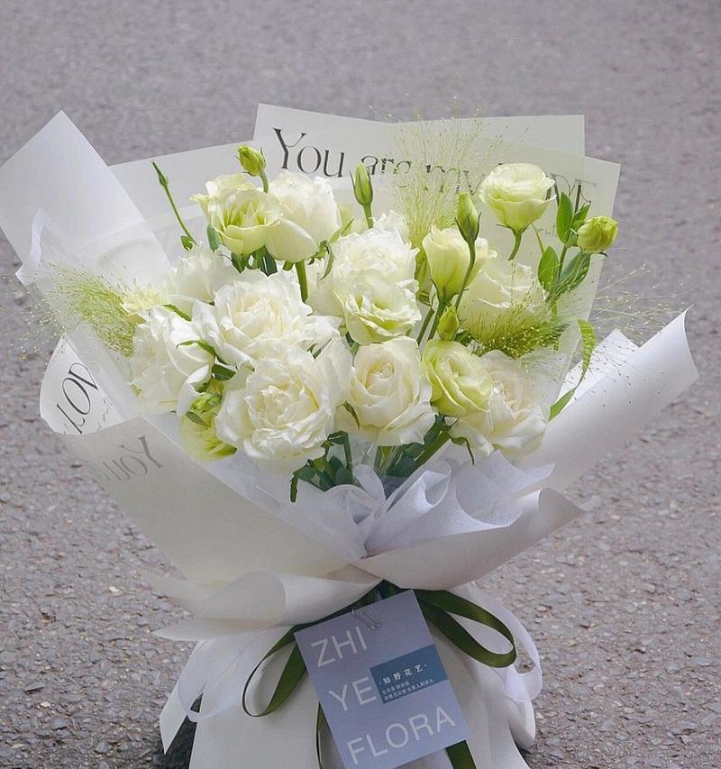 白玫瑰的花名是什么？白玫瑰的花语有何含义？