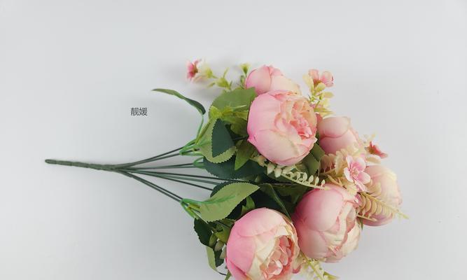 玫瑰花半成品插花技巧是什么？