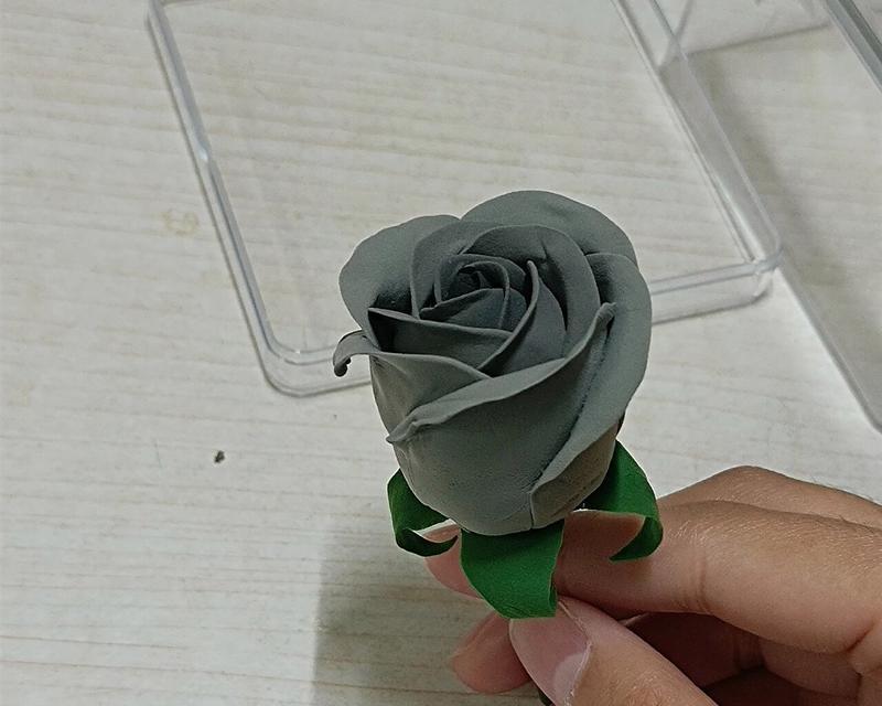 泥土玫瑰花的制作材料有哪些？