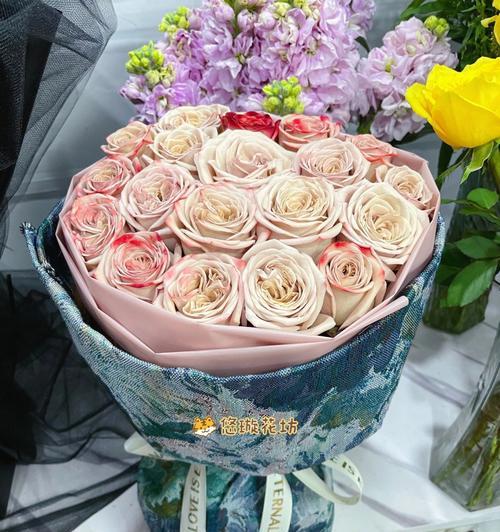 15朵小香风花束代表什么含义？