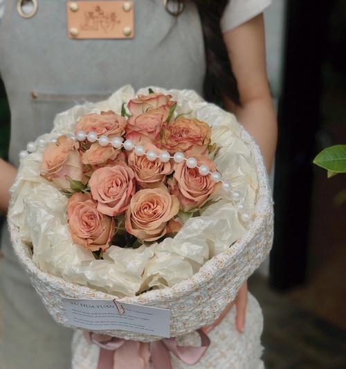 15朵小香风花束代表什么含义？