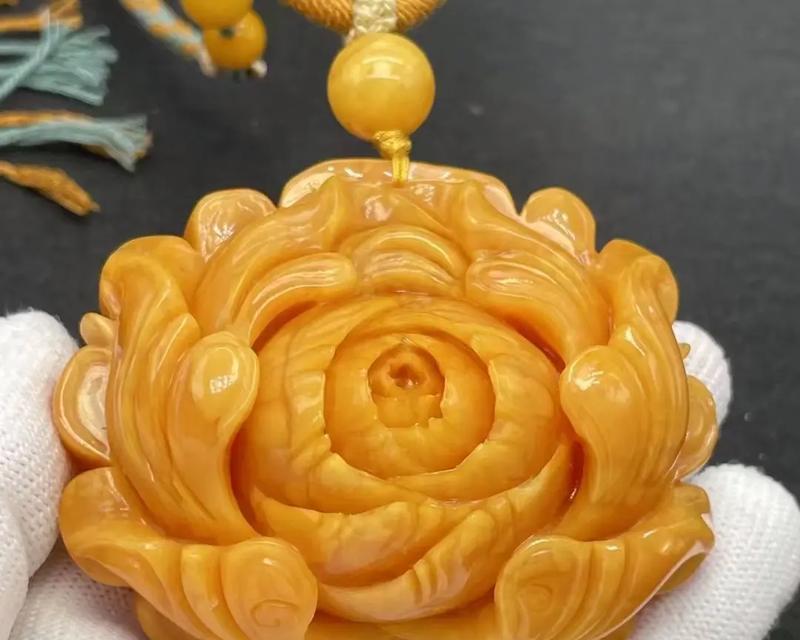 蜜蜡牡丹花的寓意是什么？牡丹花有哪些特别的象征？