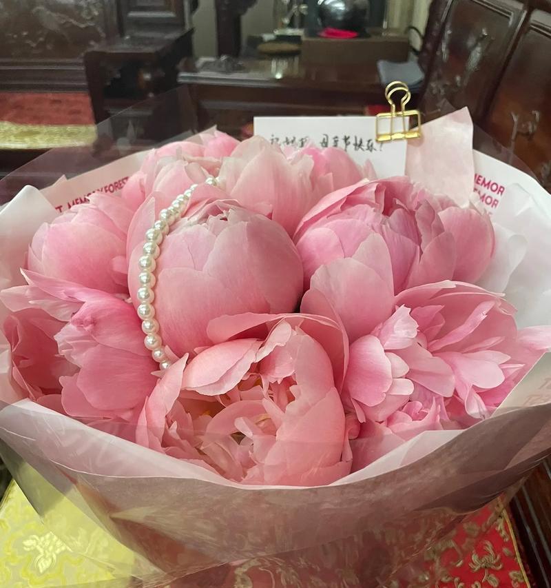 老婆生小孩时送什么花合适？它代表了什么？