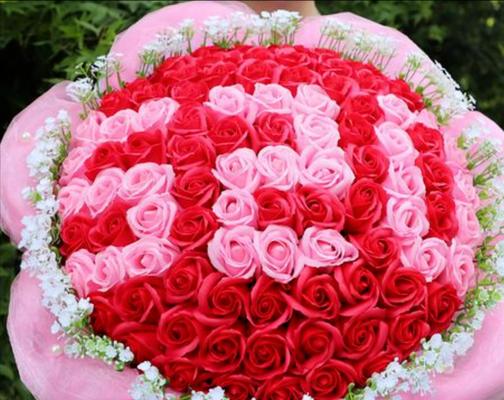 十九朵玫瑰花代表了什么？它的花语有何深意？