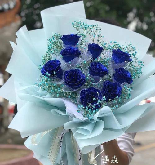 蓝色妖姬代表友情的花语是什么？