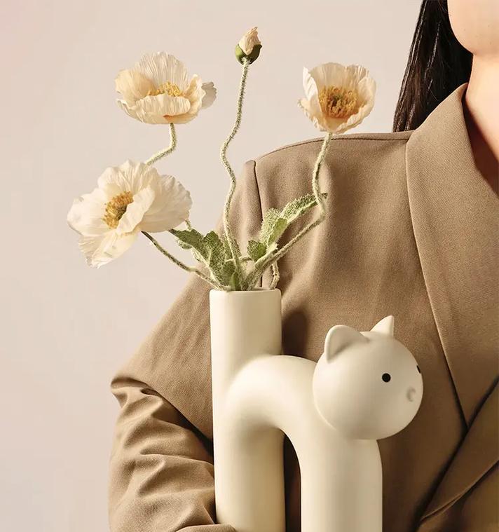 奶呼呼的花语是什么意思？喜欢奶呼呼的花语代表什么？