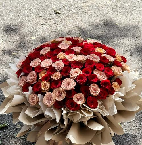 玫瑰花包装66朵代表什么？66朵玫瑰花束通常用来表达什么情感？