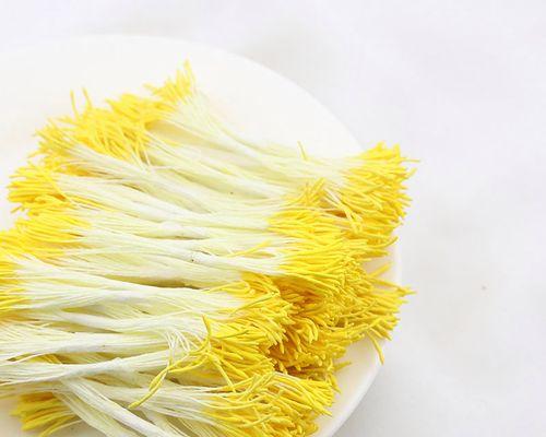 牡丹花小花蕊的特征是什么？