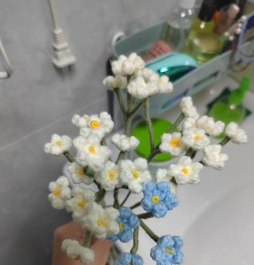 满天星玫瑰花束如何使用插花泥？