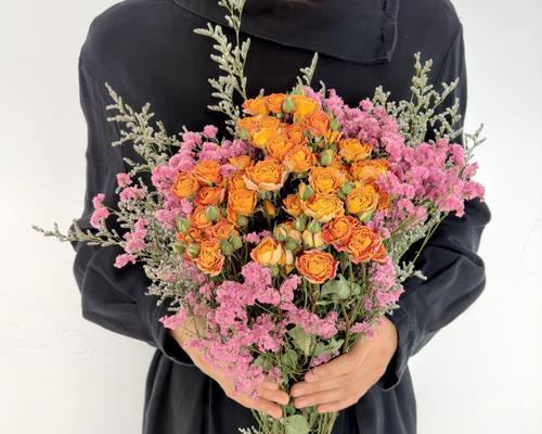 满天星玫瑰花束如何使用插花泥？