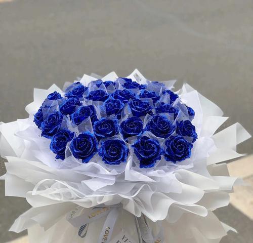 蓝色花语代表什么？蓝色花卉的含义有哪些？