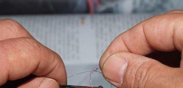 三角梅吸水绳的正确绑法是什么？绑法对生长有何影响？