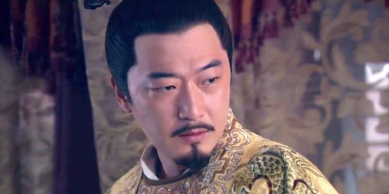 造花弄人背后的含义是什么？