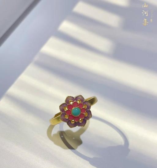八瓣花的寓意是什么？