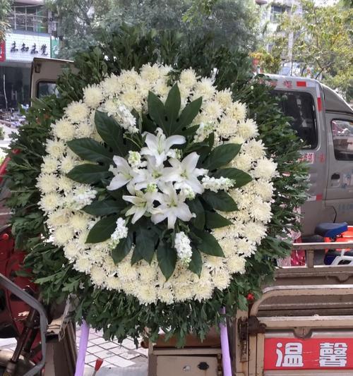 献哀花的寓意是什么？献哀花在哀悼仪式中的作用是什么？