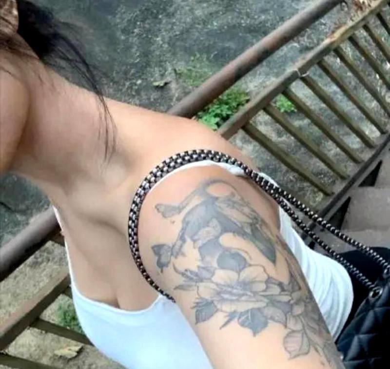 胳膊上纹花的含义是什么？