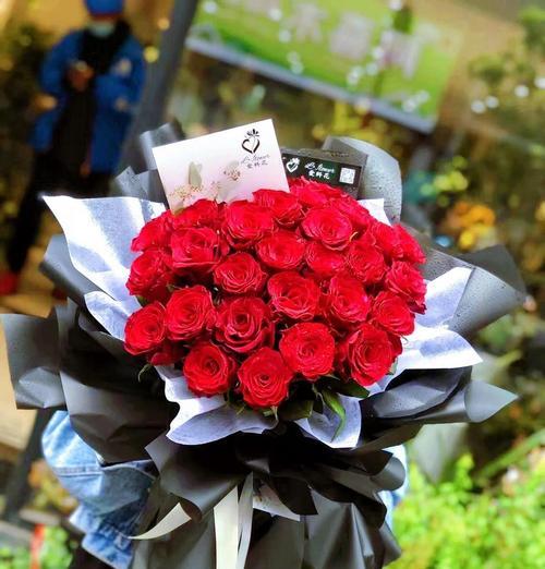 玫瑰花的数量代表的含义（用几朵玫瑰花表达情感的隐含意义）