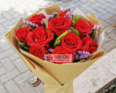 11朵玫瑰花语（用花语传达情感，寄托心意的神秘力量）
