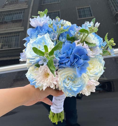 茉莉手捧花在婚礼中代表什么？茉莉手捧花的花语寓意是什么？