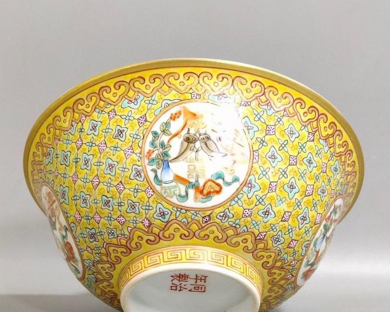 黄色花碗的寓意是什么？