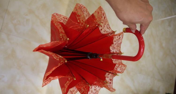 花伞的使用习俗及其寓意是什么？