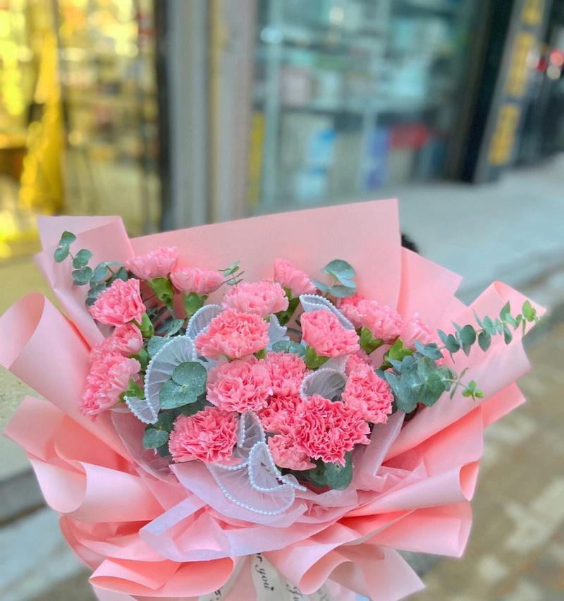 白色花代表什么意义？送妈妈白色花有何寓意？