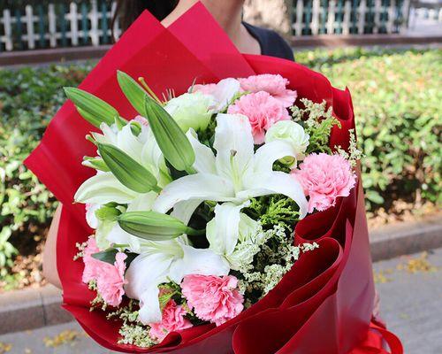 粉白色花的寓意是什么？粉白色花象征着什么？