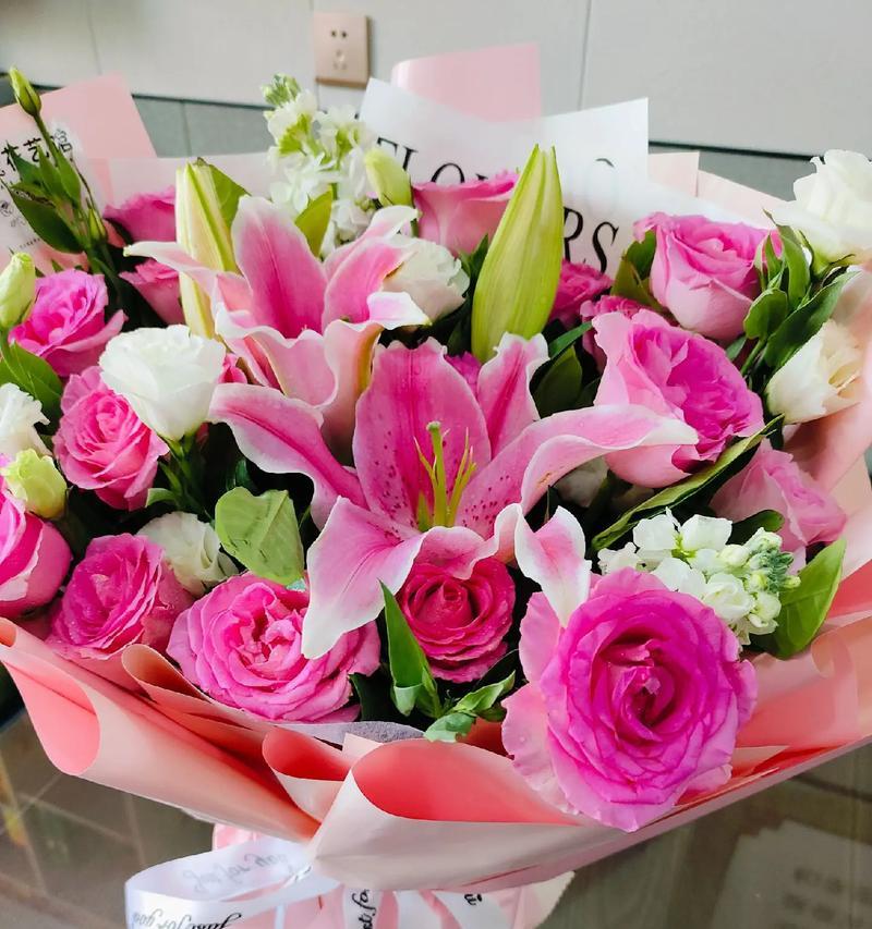 粉色百合花在生日祝福中代表什么？