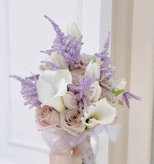 手捧花通常象征着什么？手捧花的寓意是什么？