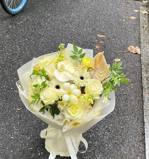 一整束白色花代表什么？白色花束的寓意是什么？