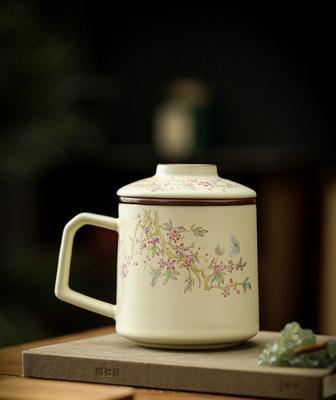 黄色花杯子象征着什么？这种花的寓意是什么？