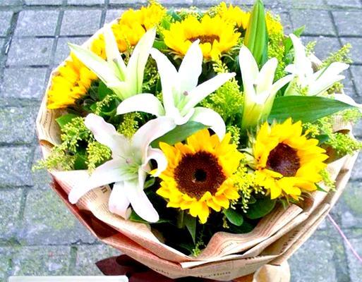 美国教师节送什么花最合适？花语表达了怎样的敬意？