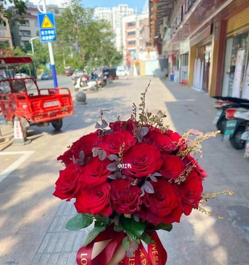 白色红色手捧花有何寓意？它们代表了什么？