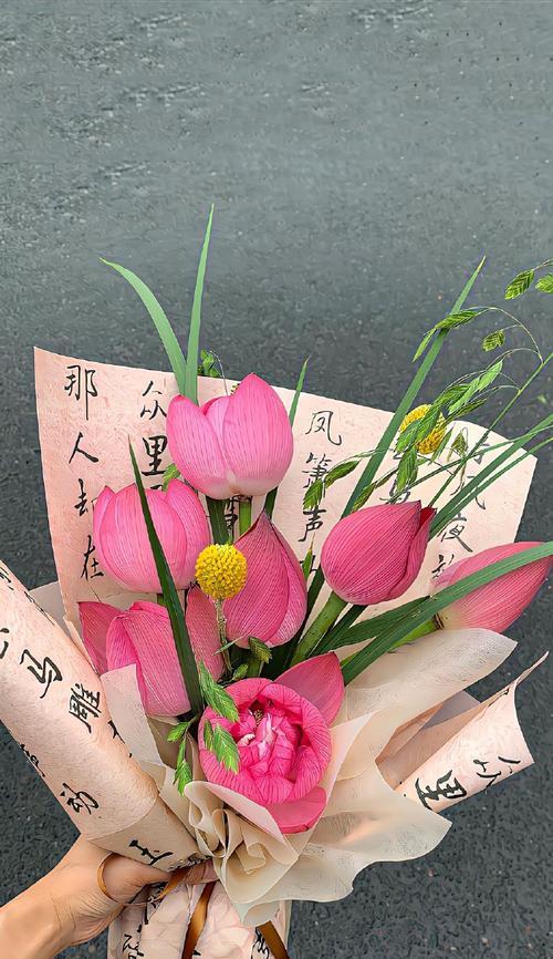 哪些花寓意浪漫且有意义？