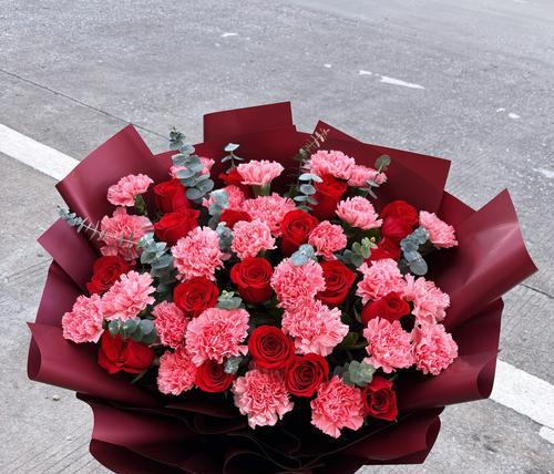 送长辈什么花寓意好？