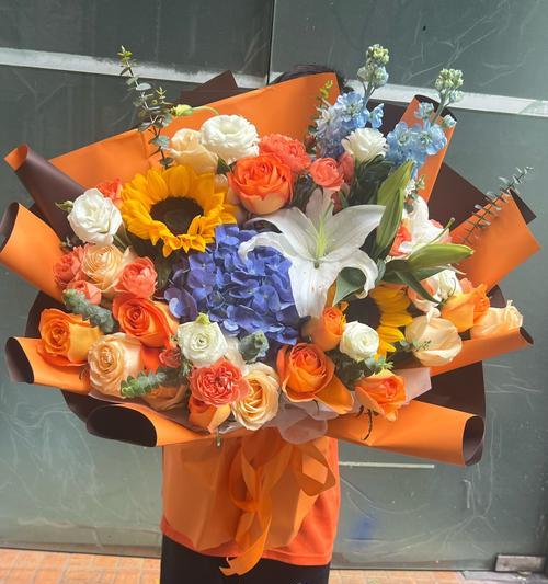 葵花玫瑰手捧花代表什么？它的寓意是什么？