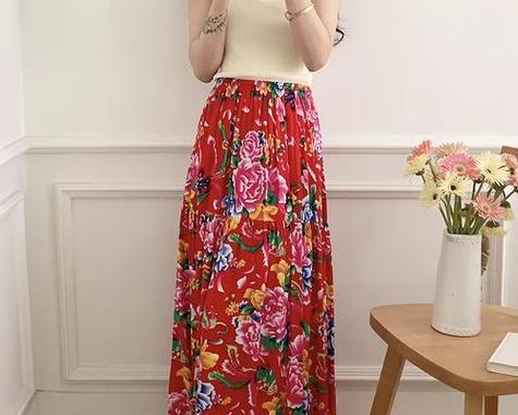 花裙子上两种颜色的花代表什么？如何挑选寓意美好的花裙子？