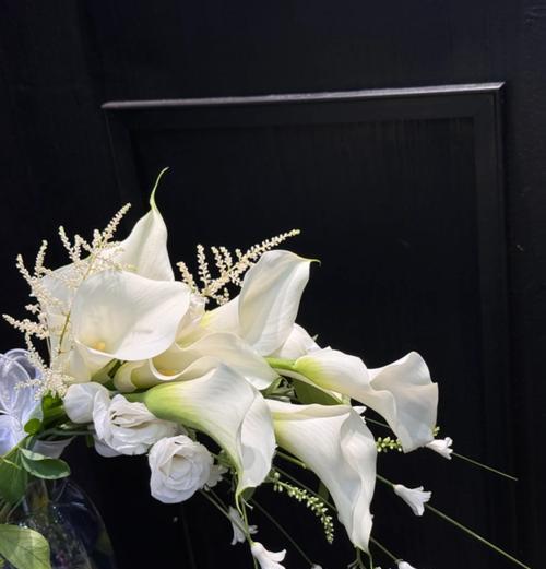 新娘捧花颜色选择有什么寓意？新娘捧花颜色代表什么？